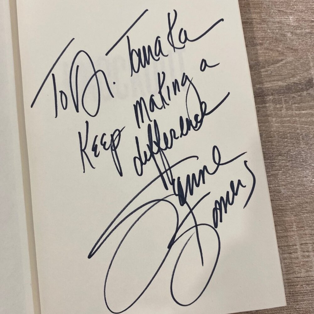 2009 Knockout Hardcover Book Personalized Signature Of Suzanne Somers on Inside